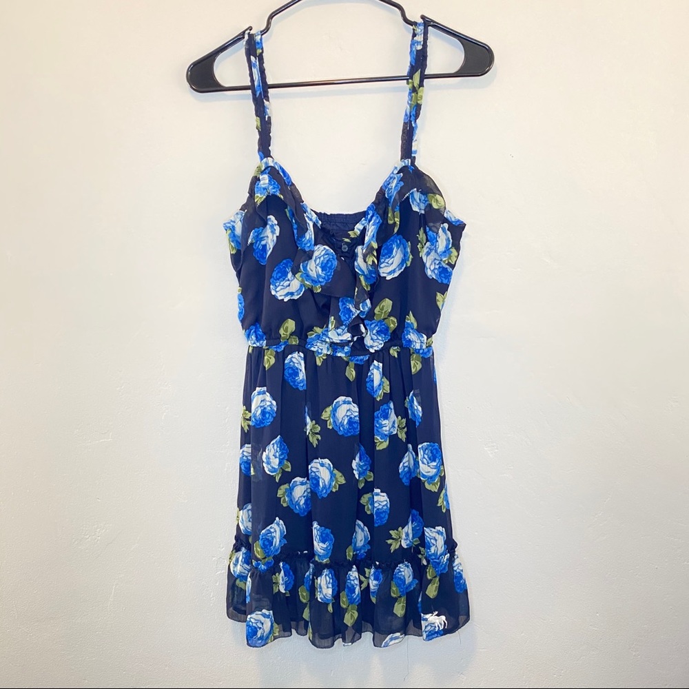 🔥 SALE 🔥 A&F Blue Floral Ruffle Sundress L